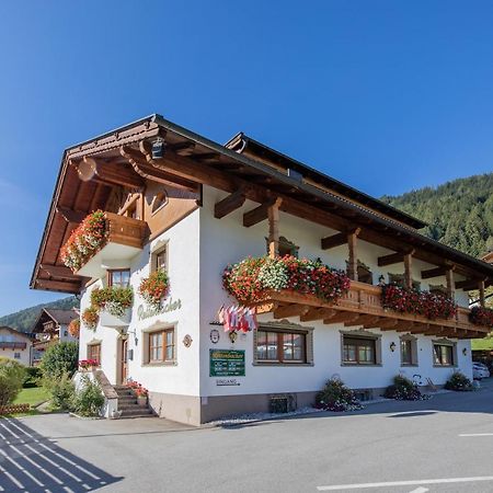 Gaestehaus Rettenbacher Fulpmes Exteriér fotografie